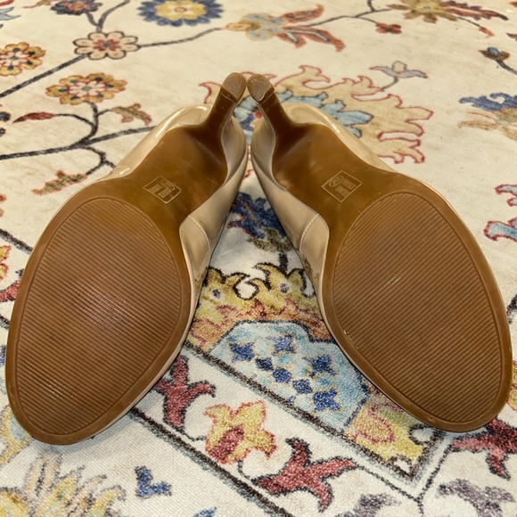 Nude Heels 10 - Picture 4 of 4